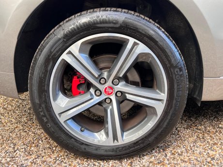 Jaguar F-Pace 3.0 D300 V6 S Auto AWD Euro 6 (s/s) 5dr 64