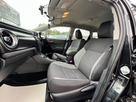Toyota Auris VVT-I ACTIVE TOURING SPORTS 50