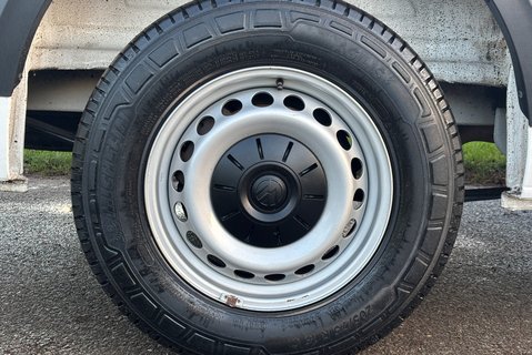 Volkswagen Crafter CR35 140 ps Tdi L2 H2 Trendline Panel Van - No VAT 29