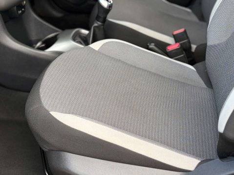 Toyota Aygo 1.0 Aygo X-Play TSS VVT-i 5dr 48