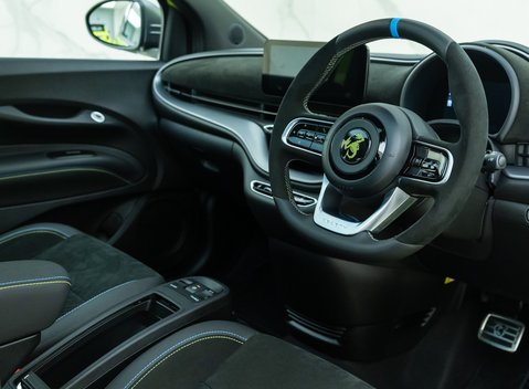 Abarth 500e Scorpionissima 10