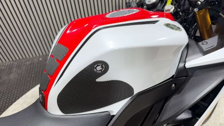 Yamaha R125 2022 MK3 SUPER SPORT 125CC 60TH ANNIVERSARY ONLY 5K 17