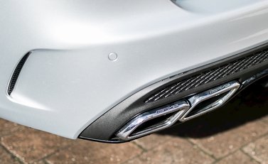 Mercedes-Benz C Class C63 Estate 24