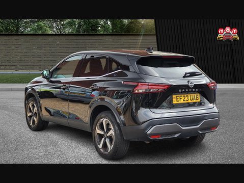 Nissan Qashqai DIG-T N-CONNECTA MHEV 6