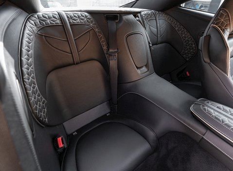 Aston Martin DBS Superleggera 14