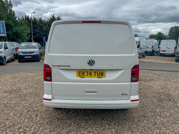 Volkswagen Transporter Crew Cab AUTO LWB L2H1 Highline T32 A/C Alloys Sensors EURO 6 NO VAT 11