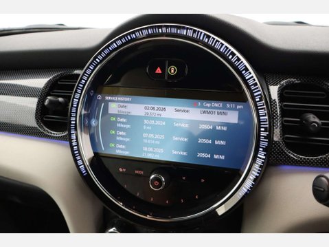 Mini Hatch 1.5 Cooper Exclusive Auto 3dr 18