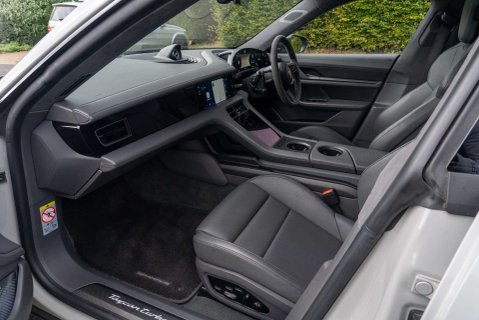 Porsche Taycan Taycan Turbo S 4WD 4dr 10