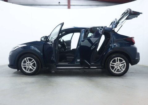 Toyota C-HR 1.8 VVT-h GPF Icon SUV 5dr Petrol Hybrid CVT Euro 6 (s/s) (122 ps) 53