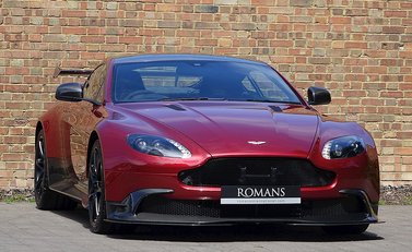 Aston Martin Vantage GT8 1