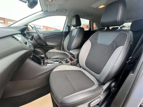 Vauxhall Grandland X 1.2 Grandland X SRi Nav T Automatic 5dr - NATIONAL DELIVERY* 23