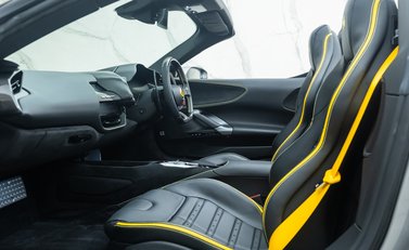 Ferrari SF90 Spider 19