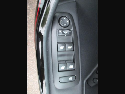 Peugeot 2008 1.2 PureTech GT Line Euro 6 (s/s) 5dr 29