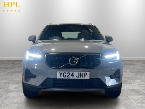 Volvo XC40 2.0 B3 MHEV Core SUV 5dr Petrol Hybrid DCT Auto Euro 6 (s/s) (163 ps) 2