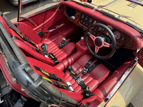 Morgan Plus 8 5.0 17