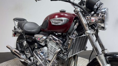 Triumph Adventurer 885 2001 ONLY 26K NEW MOT CLASSIC RETRO BIKE 885CC 10