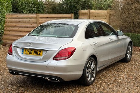 Mercedes-Benz C Class C350 E SPORT 17