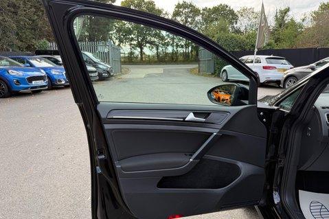 Volkswagen Golf GT EDITION TSI ACT BMT -£35 ROAD TAX -PANORAMIC SUNROOF -10 SERVICES 33