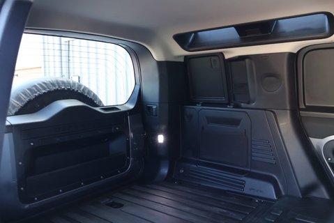 Land Rover Defender 110 HARD TOP MHEV expedition model ask about rear seat conversion 19