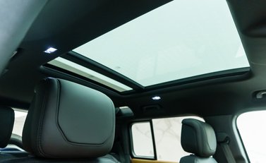 Land Rover Defender 110 X P400 13