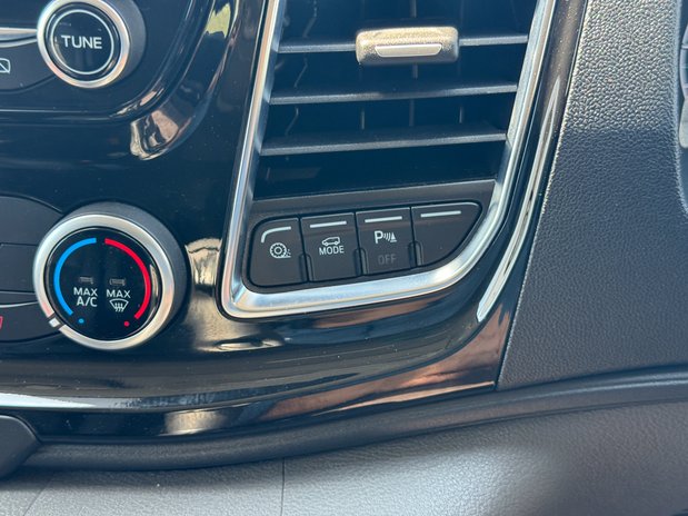 Ford Transit Custom AUTO Crew Cab SWB L1H1 320 Sport Air Con Camera Nav NO VAT SELECT 40