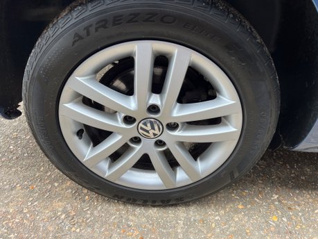 Volkswagen Touran SE TDI 23