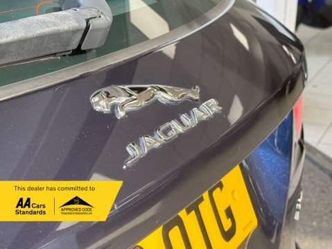 Jaguar F-Pace 2.0 F-PACE Portfolio AWD D Auto 4WD 5dr 27