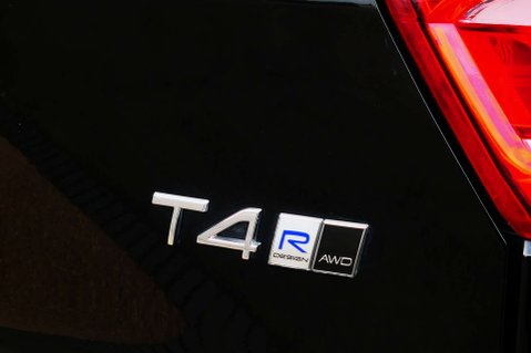 Volvo XC40 2.0 XC40 R-Design T4 AWD Auto 4WD 5dr 16