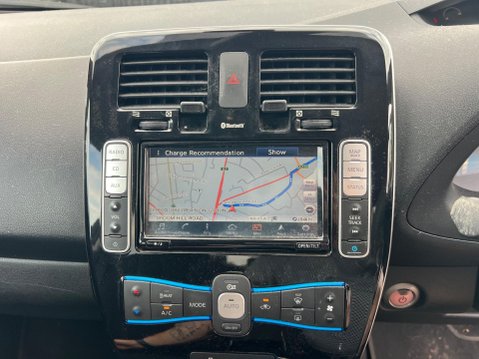 Nissan LEAF 30kWh Acenta Auto 5dr 22