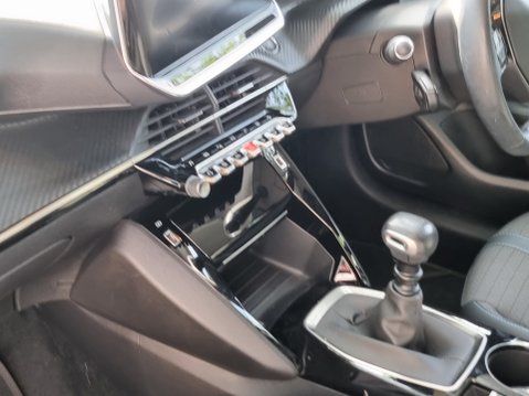 Peugeot 208 PURETECH ALLURE S/S 34