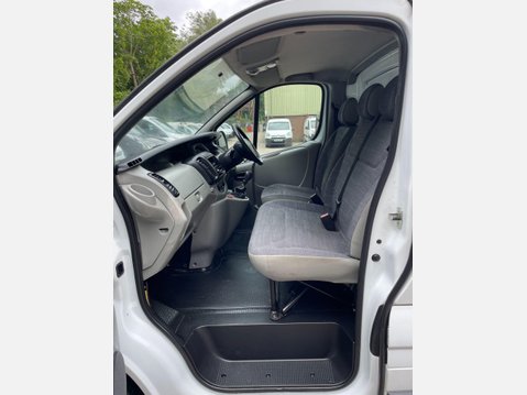 Renault Trafic 2.0 TD dCi LL29 Navigation L3 H1 4dr 30
