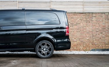 Mercedes-Benz V Class D AMG Line (Extra Long) 8
