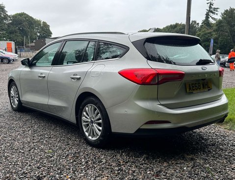 Ford Focus 1.0 Focus Titanium Auto 5dr 9