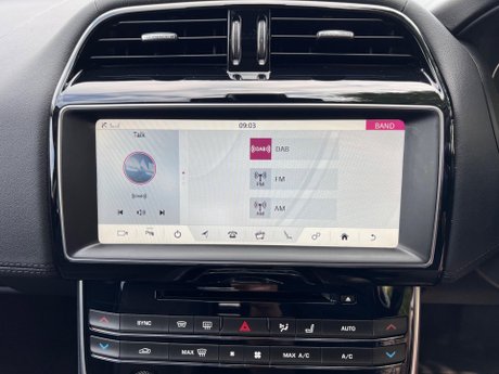 Jaguar XE 2.0i Portfolio Auto AWD Euro 6 (s/s) 4dr 77