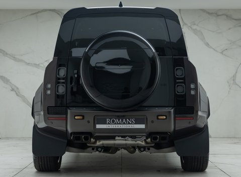 Land Rover Defender 110 OCTA 8