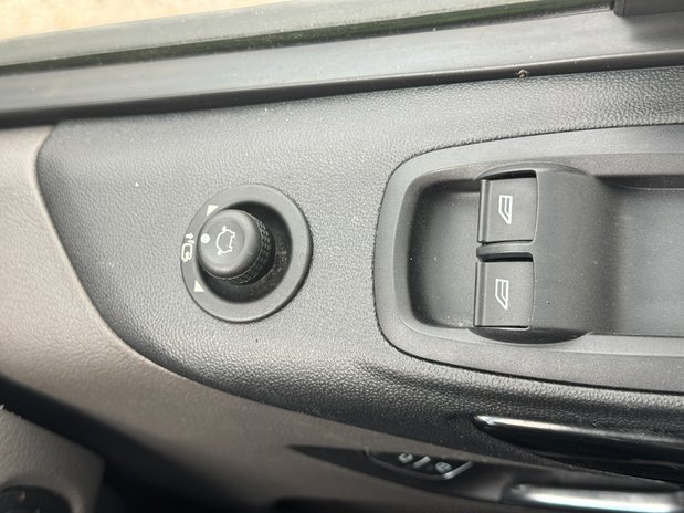 Ford Transit Custom SWB L1H1 Low Roof Limited 280 Air Con Alloys Sensors Cam EURO 6 23