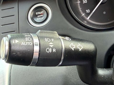 Land Rover Discovery Sport 2.0 Discovery Sport Black HSE SD4 Auto 4WD 5dr 40
