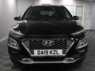 Hyundai KONA PREMIUM 2