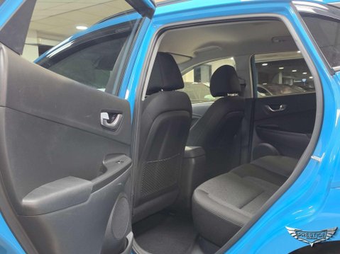 Hyundai KONA 64kWh Premium Auto 5dr (10.5kW Charger) 54