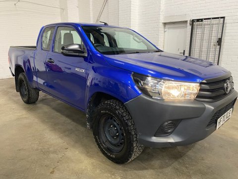 Toyota Hilux ACTIVE 4WD D-4D ECB 3