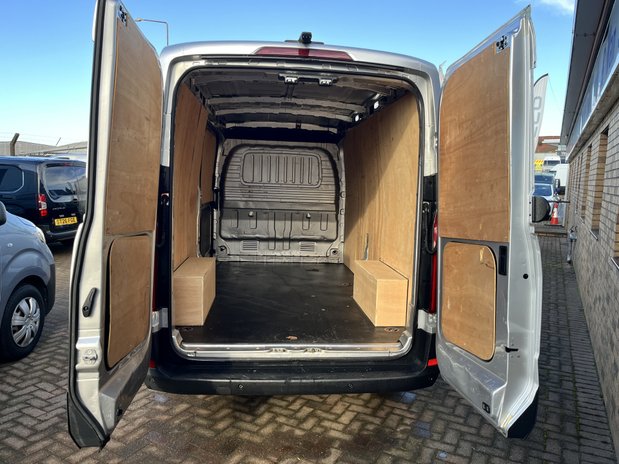 Maxus Deliver 9 DELIVER 9 DIESEL 2.0 D20 150 LWB High Roof Lux Van 18