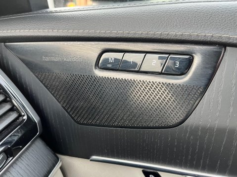 Volvo XC90 2.0 B5 MHEV Inscription Pro Auto 4WD Euro 6 (s/s) 5dr 19