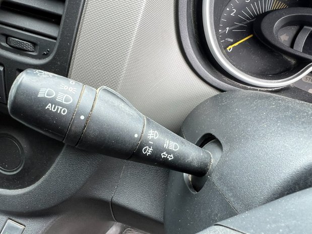 Renault Trafic LWB L2H1 Low Roof Sport 296 Air Con Nav Sensors EU 44
