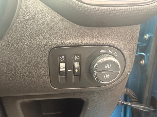 Vauxhall Crossland X SE 16