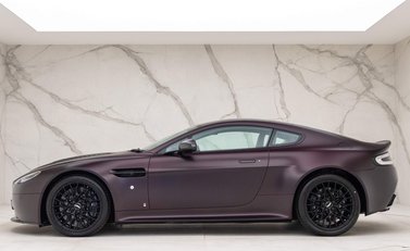 Aston Martin Vantage S V12 3