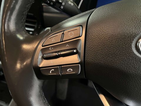 Hyundai IONIQ 1.6 IONIQ First Edition FHEV Semi-Auto 5dr 14