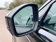 Land Rover Range Rover Velar 2.0 D240 R-Dynamic HSE Auto 4WD Euro 6 (s/s) 5dr 58