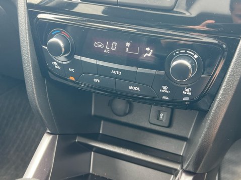 Suzuki Vitara SZ5 BOOSTERJET MHEV 26