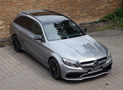 Mercedes-Benz C63 S Estate 29