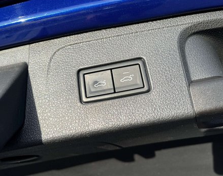 Volkswagen Passat 1.5 Passat R-Line TSi Evo 5dr 77